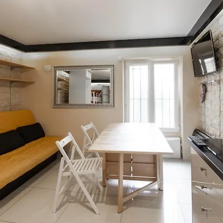 Apartman A Et Desinfection Rigoureux Du Logis *